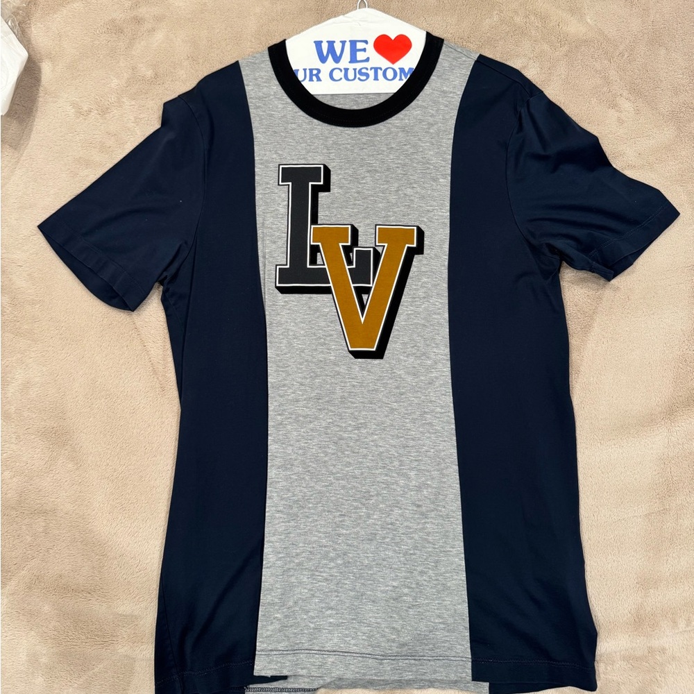 Louis Vuitton size M